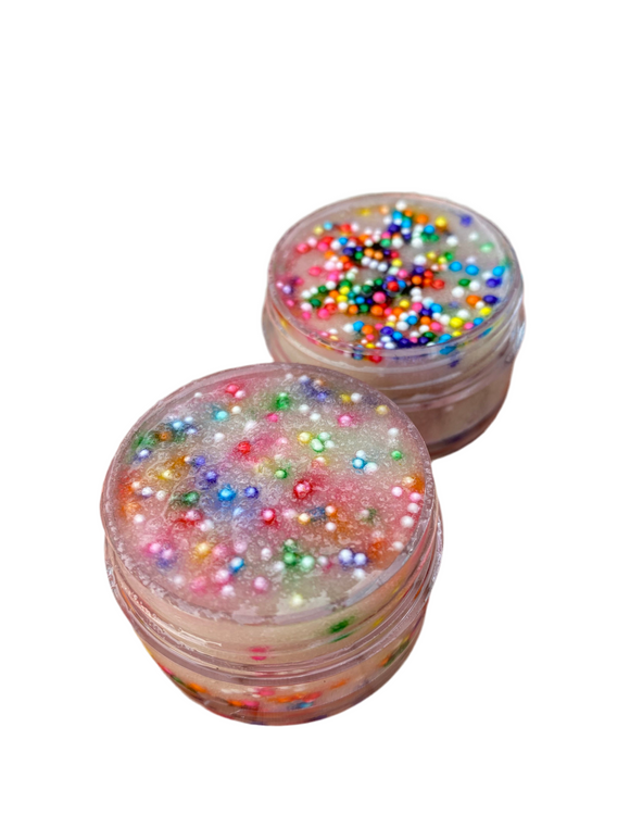 Hydrating cake lip scrub