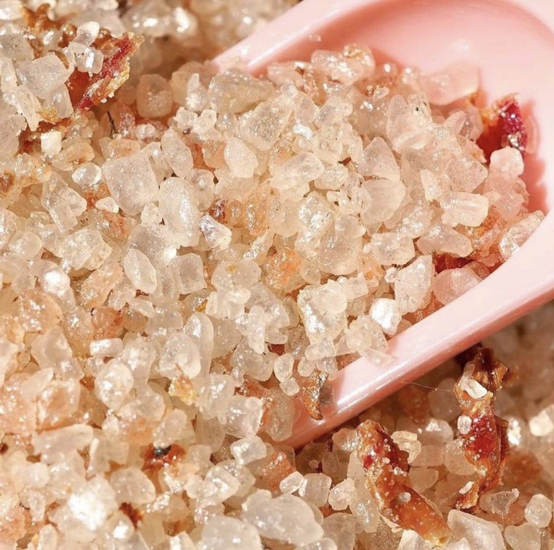 Soothing cashmeres rose bath salt - Luxurious Glamour Bar