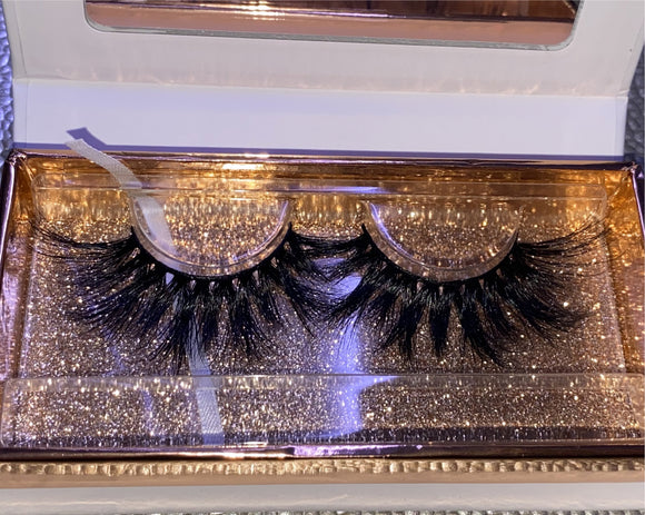 Glacier girl mink eyelashes - Luxurious Glamour Bar